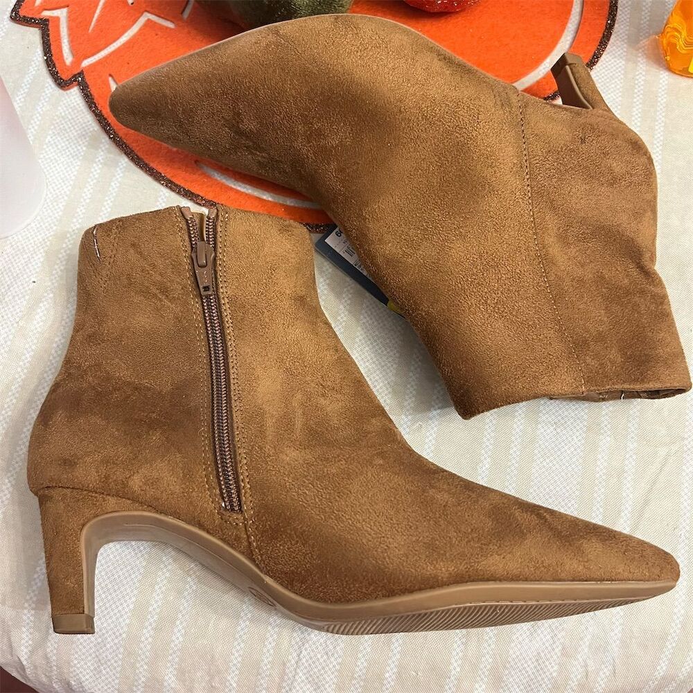 A New Day Women's Brown Suede Ankle‎ Booties Size 8 Casual Zip